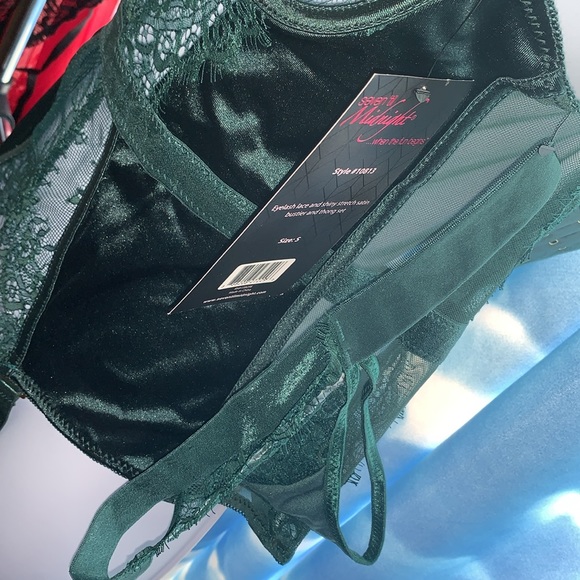 Size Small eyelash lace & shiny stretch satin bustier & thong set new with tags - Picture 7 of 16